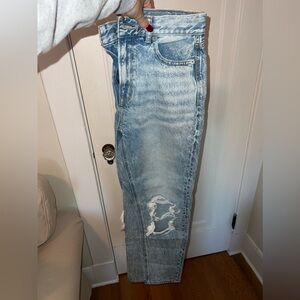 Mom Jean with minimal rips